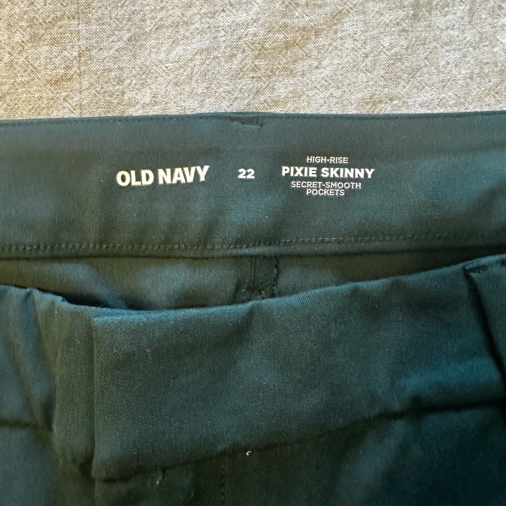 Old Navy Forest Green Pixie Pants